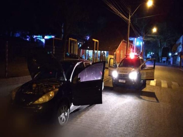 BM de Rolante prende homem com carro furtado  