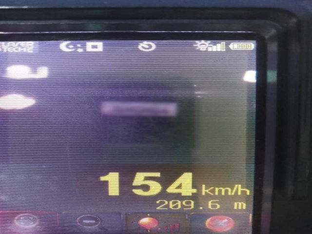 Veculo  flagrado a 154 km/h em local com limite de velocidade de 60 km/h 