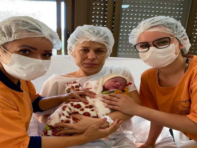 Primeiro bebê a nascer no Hospital de Parobé em 2022 é uma menina 