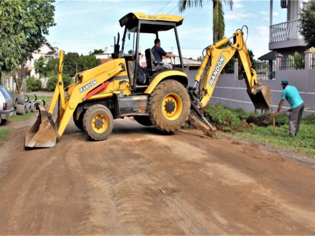Prefeitura de Parobé inicia pavimentação da rua Pompeu Pires