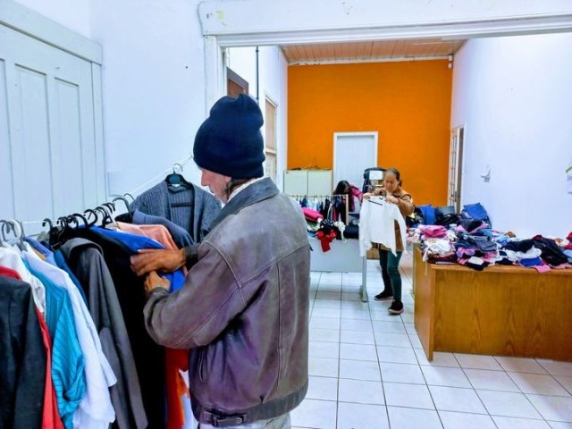 Varal Solidrio de Taquara solicita roupas e cobertores para doar a famlias carentes