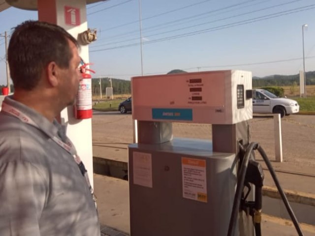 PROCON de Rolante visita postos de combustveis e constata diferena de at R$ 0,31 no valor cobrado pela gasolina
