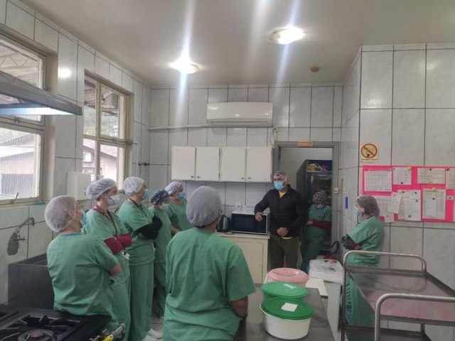 Colaboradores do Hospital de Trs Coroas recebem treinamento sobre separao de resduos 