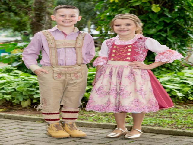 Oktoberfest de Igrejinha apresenta trajes da Corte Infantil