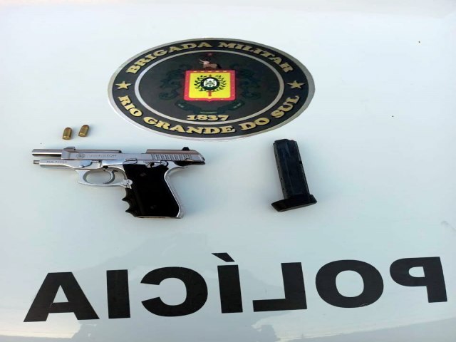 Brigada Militar prende casal por porte ilegal de arma de fogo em Trs Coroas