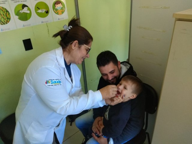 Secretaria de Sade realiza campanha de vacinao contra poliomielite nas Escolas de Educao Infantil de Rolante