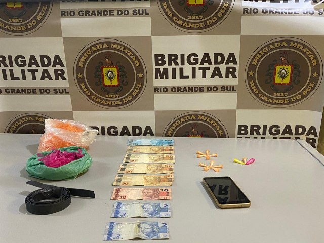 Homem  detido por trfico de drogas em Taquara