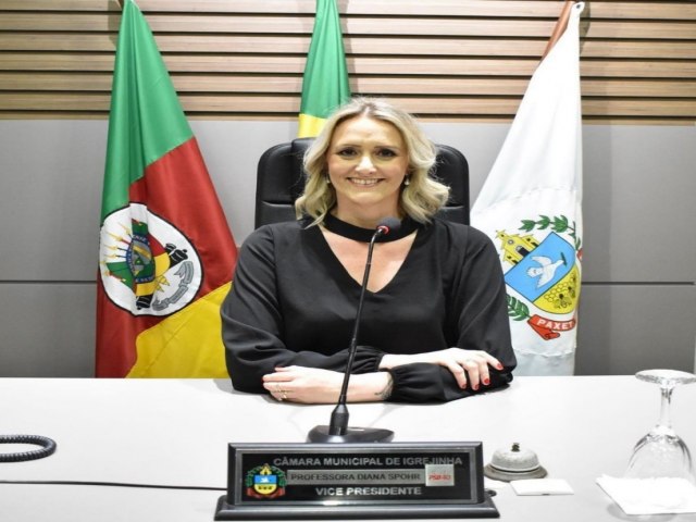 Histria em Potencial: Vereadora de Igrejinha Anuncia Candidatura Histrica  Presidncia da Cmara Municipal