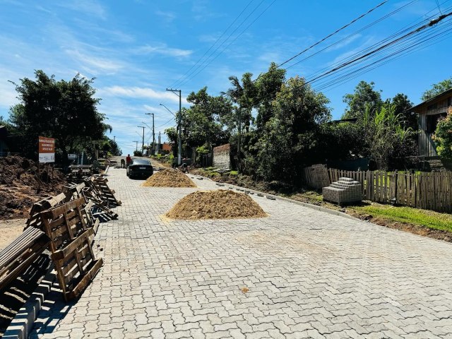 Ruas do Bairro Eldorado recebem obras de pavimentao