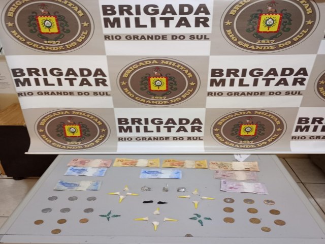 Brigada Militar de Taquara realiza priso por trfico de drogas