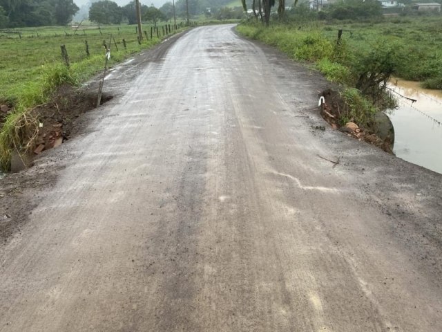 Estrada Geral de Pega Fogo ser bloqueada para colocao de canos nesta quinta-feira 