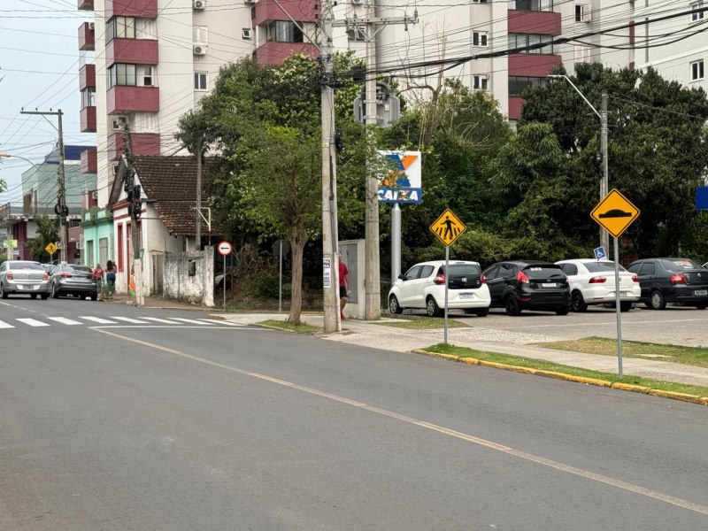 Bloqueio na Tristo Monteiro para instalao de quebra-molas nesta tera-feira