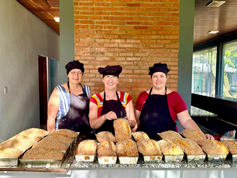 Feira de Artesanato e Agricultura Familiar estar atendendo o pblico neste sbado na Rua Coberta