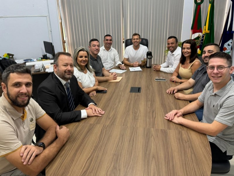 Prefeitura de Parob inicia transio de gesto com equipe conjunta