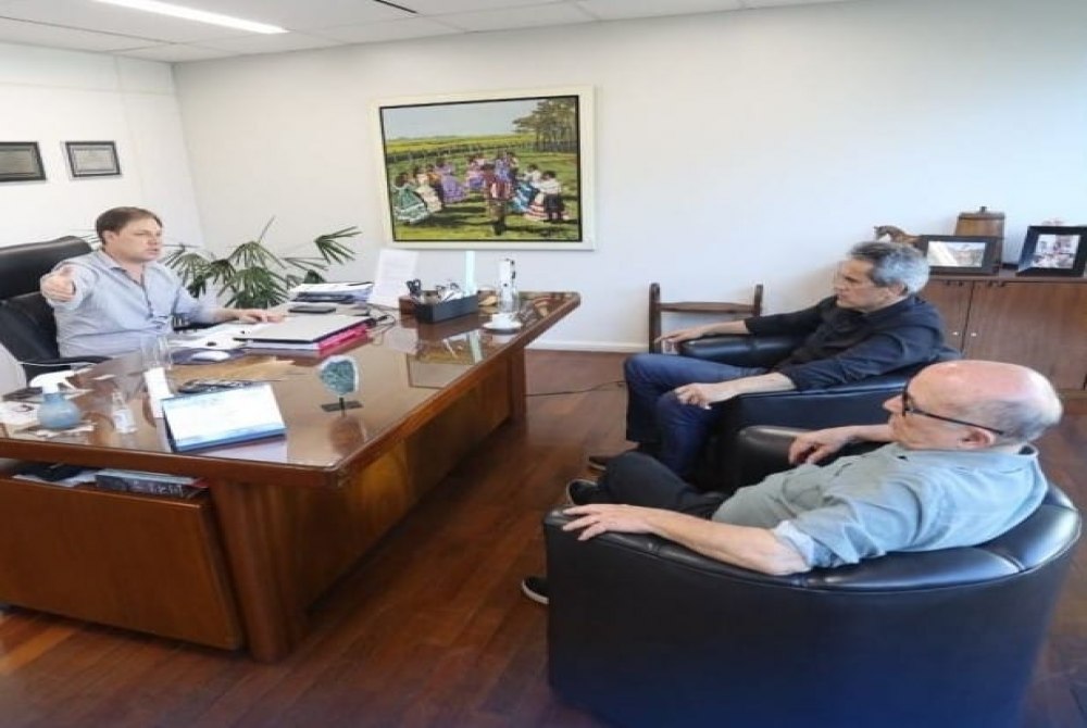 Vereador Belchior Bragança destaca parceria com Deputado Lucas Redecker e novos recursos para Parobé Vereador Belchior Bragança destaca parceria com Deputado Lucas Redecker e novos recursos para Parobé