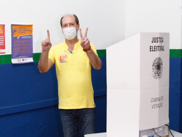 Ivo Gomes é reeleito prefeito em Sobral