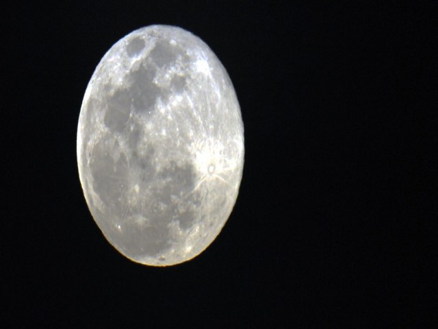 Superlua Azul brilha no cu nesta quarta (30); saiba melhor horrio para ver