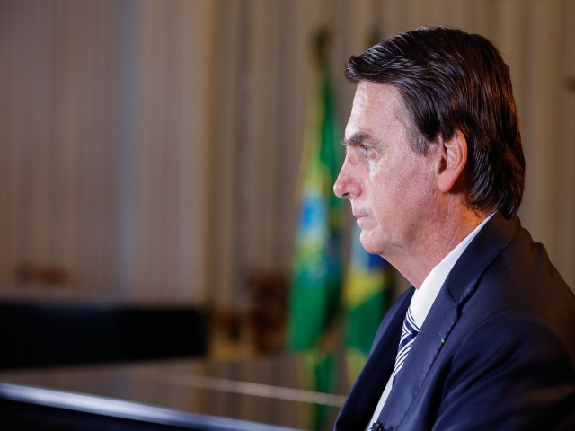 CMPI 8 de janeiro: Relatora pede o indiciamento do ex-presidente Bolsonaro por quatro crimes 