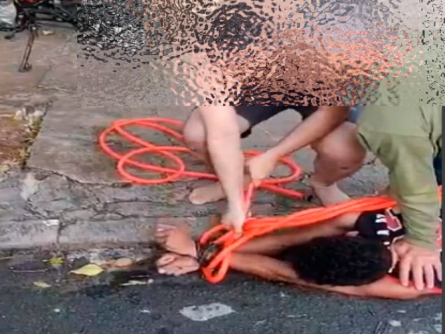 Jovem é amarrado com mangueira por populares após tentativa de furto em Moreira Sales