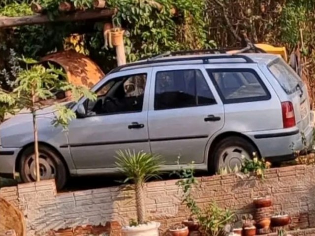 Trabalhador tem carro e equipamentos furtados na tarde desta quinta em Umuarama