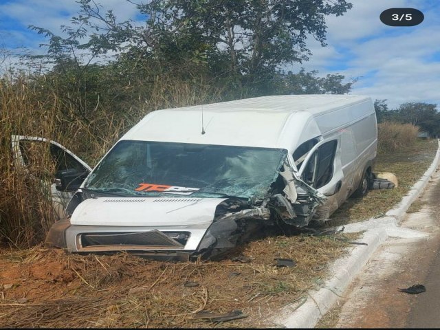 Missionrios de Moreira Sales e Umuarama sofrem acidente na Bahia , com um vtima fatal e quatro feridos