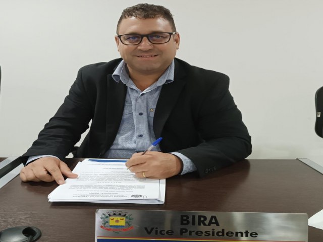 Vereador Bira pede novamente que projeto Ginstica na Praa tambm seja realizado em Amandina  Durante a 73 sesso legislativa ordinria realizada na segunda-feira (05) no plenrio da Cmara Municipal, o vereador Bira (MDB) realizou 1 (uma) indica