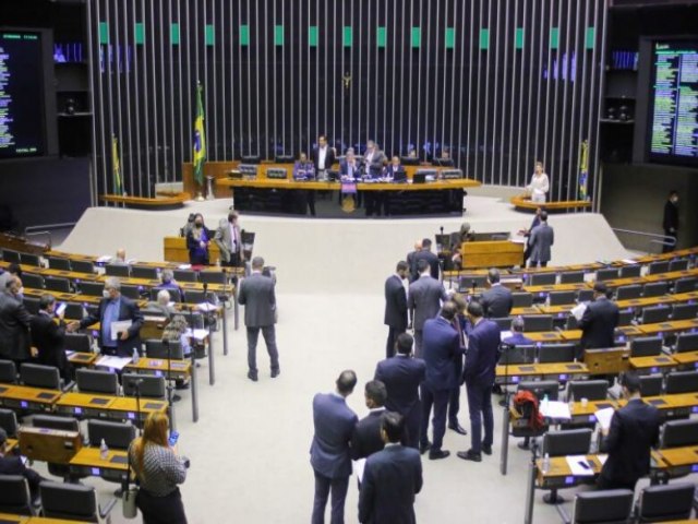 EM ANLISE Projeto probe pagamento de ajuda de custo para deputados e senadores reeleitos 16 maro 2023 -  Por Agncia Cmara