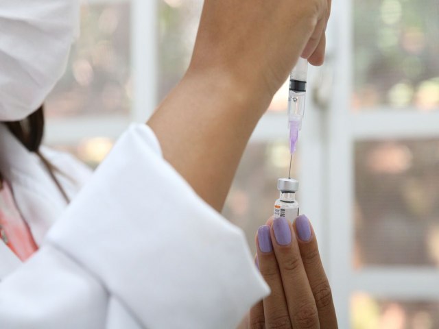 de Segunda fase da Operao Gota vai imunizar 6 mil indgenas no AM Vacinao ocorrer entre os dias 13 de maio e 1 de junho  Share on WhatsApp Share on Facebook Share on Twitter Share on Linkedin  Publicado em 11/05/2023 -  Por Paula Laboissire -