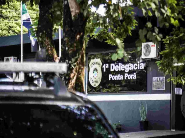 Polcia Homem reage a assalto de celular e  esfaqueado no peito em Ponta Por Homem disse que estava indo comprar po Thatiana Melo | 27/09/2023
