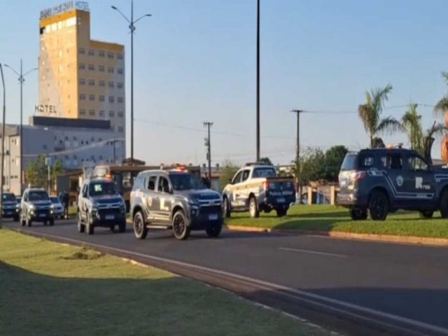  Polcia Operao conjunta entre 5 estados mobiliza fronteira com o Paraguai e envolve mais de 400 policiais Alm de MS, fora policiais de So Paulo, Santa Catarina, Paran r Rio Grande do Sul tambm participam das aes Marcos Morandi | 07/11/2023