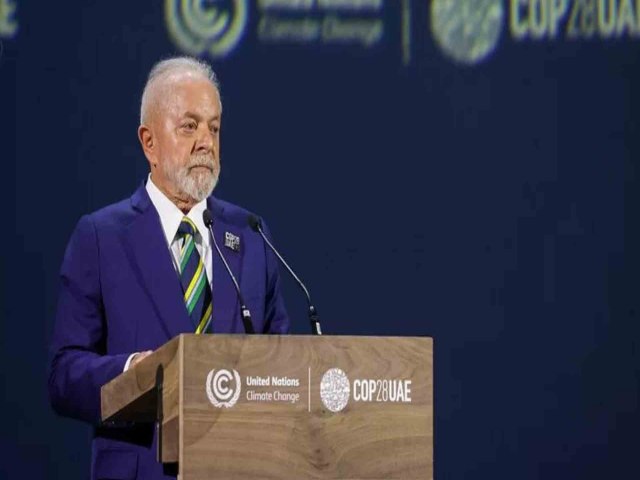 Brasil Aps convite da Opep, Lula fala em reduzir a dependncia do petrleo Presidente participa da Cpula do Clima Agncia Estado | 02/12/2023