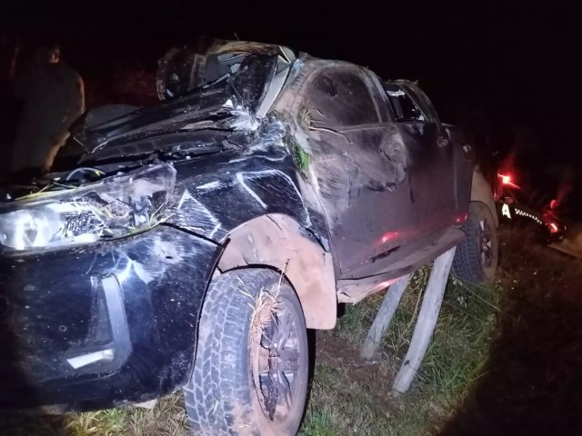Trnsito Motorista bate em nibus de turismo na MS-382 e vai parar em cima de cerca de fazenda Motorista foi socorrido e levado para o hospital  Thatiana Melo | 11/04/2024