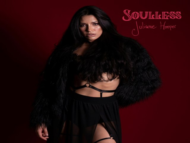 Juliane Hooper faz sua estreia musical com “Soulless”