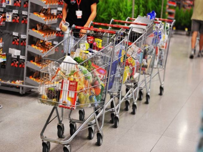  Justo! Lei probe a conferncia de mercadorias pelos supermercados aps o pagamento.