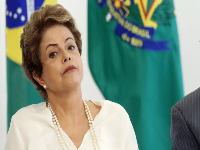 Ex presidente Dilma Rousseff tenta a quarta indenizao de perseguida poltica. Nada boba.