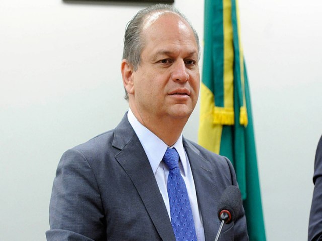 Lder do governo quer nova Assembleia Nacional Constituinte.