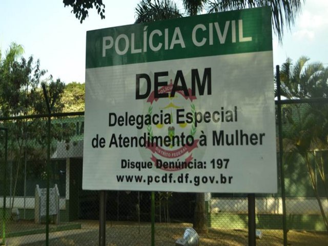 O que? Assdio moral: chefe da Delegacia da Mulher do DF  denunciada por 9 agentes e 6 delegados.