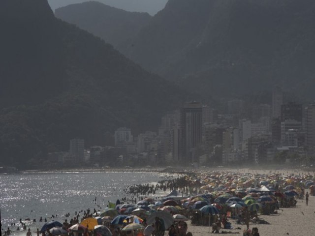 O combinado no sai caro. A conta chegou: 14 dias aps o fim do ano, casos de Covid19 explodem e especialistas alertam que vai ficar pior.