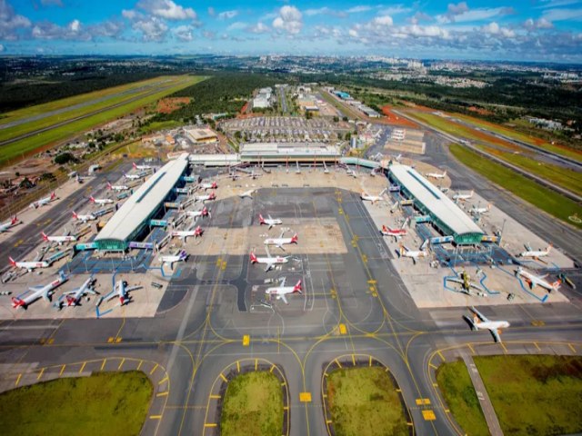 Absurdo. Lojistas denunciam rotina de explorao no aeroporto de Braslia.