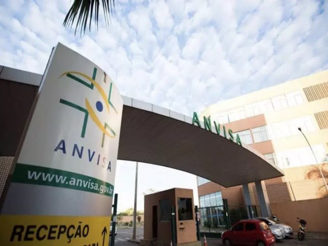 T pirando...Novas exigncias burocrticas da Anvisa impedem chegada de mais vacinas.