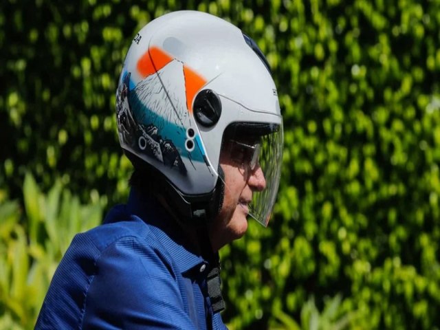 Bolsonaro espera 100 mil motos em passeio em So Paulo.