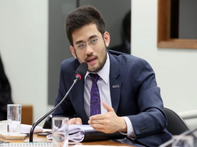 Reforma Administrativa. Juzes e promotores vo  Cmara defender privilgios e ouvem o que no queriam.