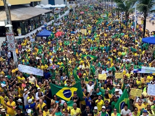 Bolsonaro s interessa a nossos adversrios por ser o nico que pode impedi-los de NOS derrotar.