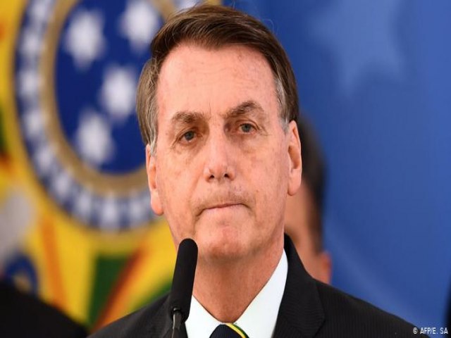 Num pas chamado UTOPIA, querem desarmar um PRESIDENTE.