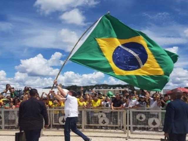 Ei voc. Saiba de uma coisa. Grito por liberdade, no tem preo.