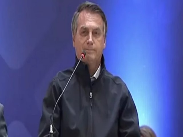 7x8? Atacado, Bolsonaro espanta esquerdopata com pergunta bsica de matemtica.