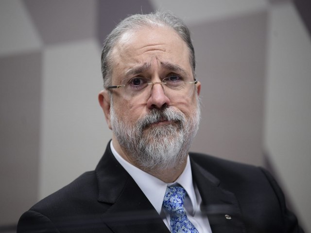 Concorda? Se tivssemos um procurador-geral competente, Bolsonaro poderia tirar Lula dessa eleio.