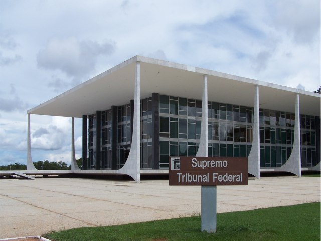 STF vai virar um bunker? Esto com medo de que? Vocs so os 