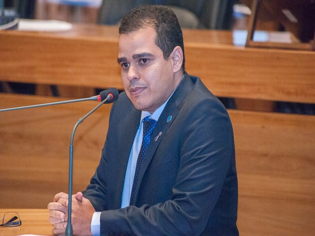 Deputado Distrital do DF desdenha e humilha a PMDF causando revolta na tropa.