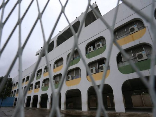 Lembra do SRE na escola? Ensino pblico permite que alunos passem de ano sem saber ler e escrever.